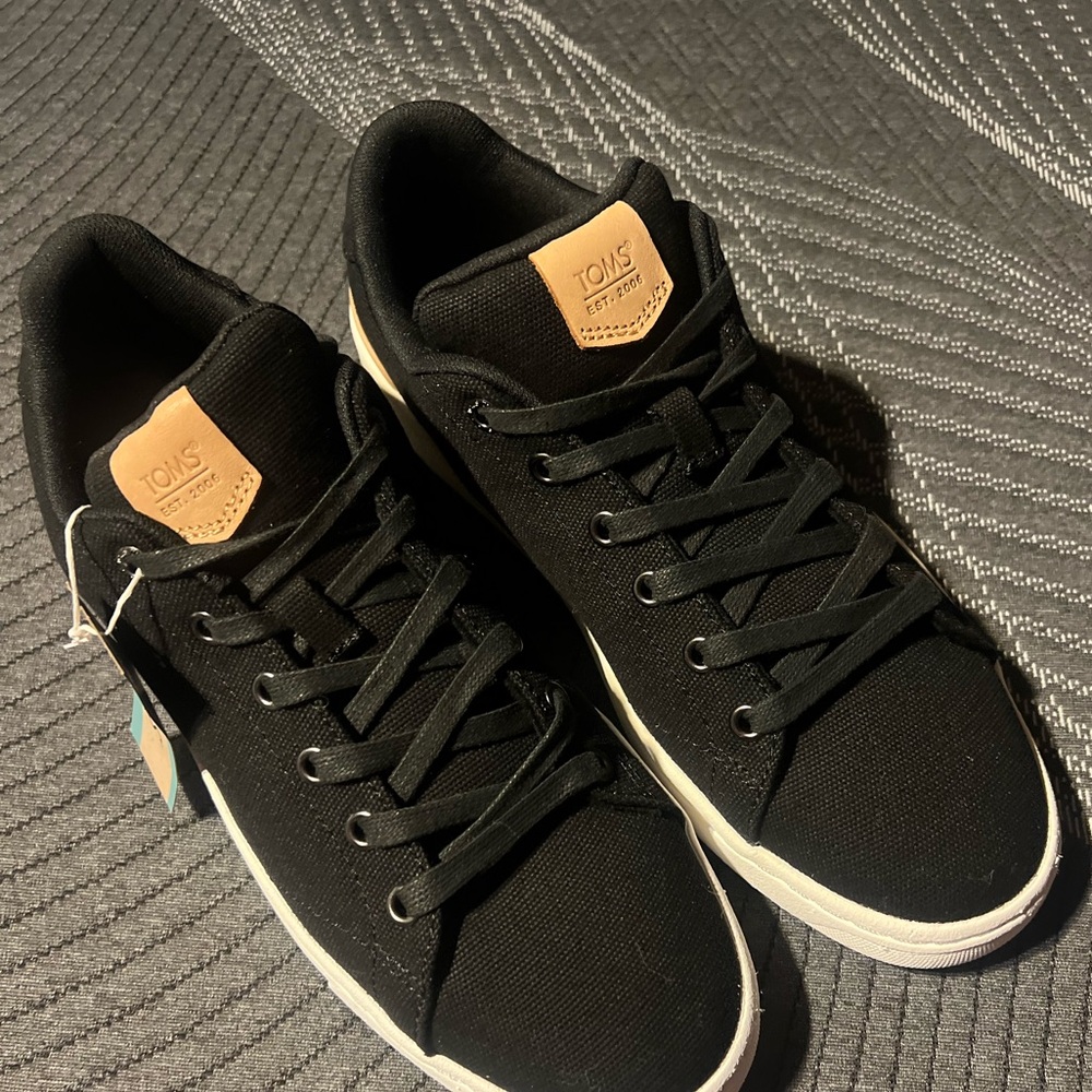 TOMS canvas tennis shoe-Brand new! Super comfortable!